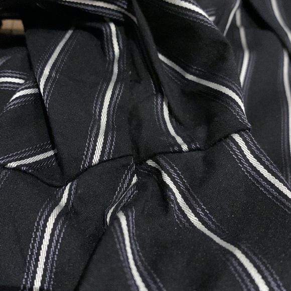 VEUC/like new Ricki’s Button Up Blouse-Black with Grey & Silver Stripes- size 10 - Picture 10 of 16